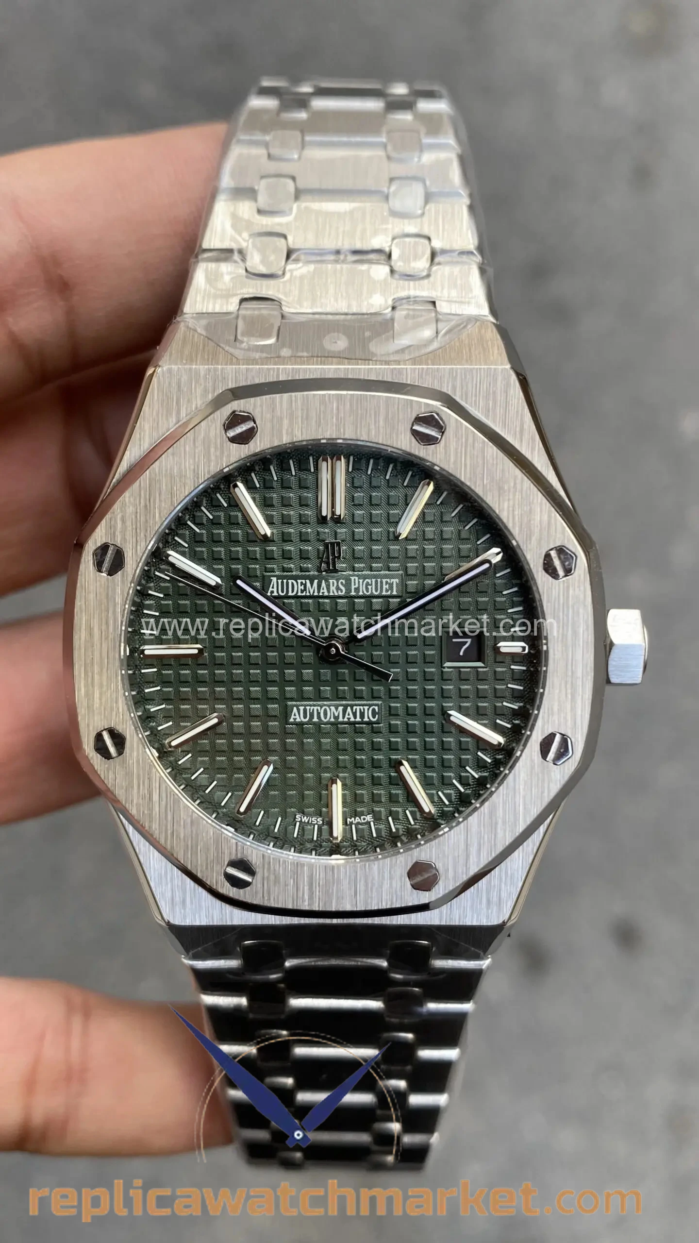 Replica Audemars Piguet Royal Oak 15510ST — Green Dial Automatic Steel Case 41 mm — product view 1