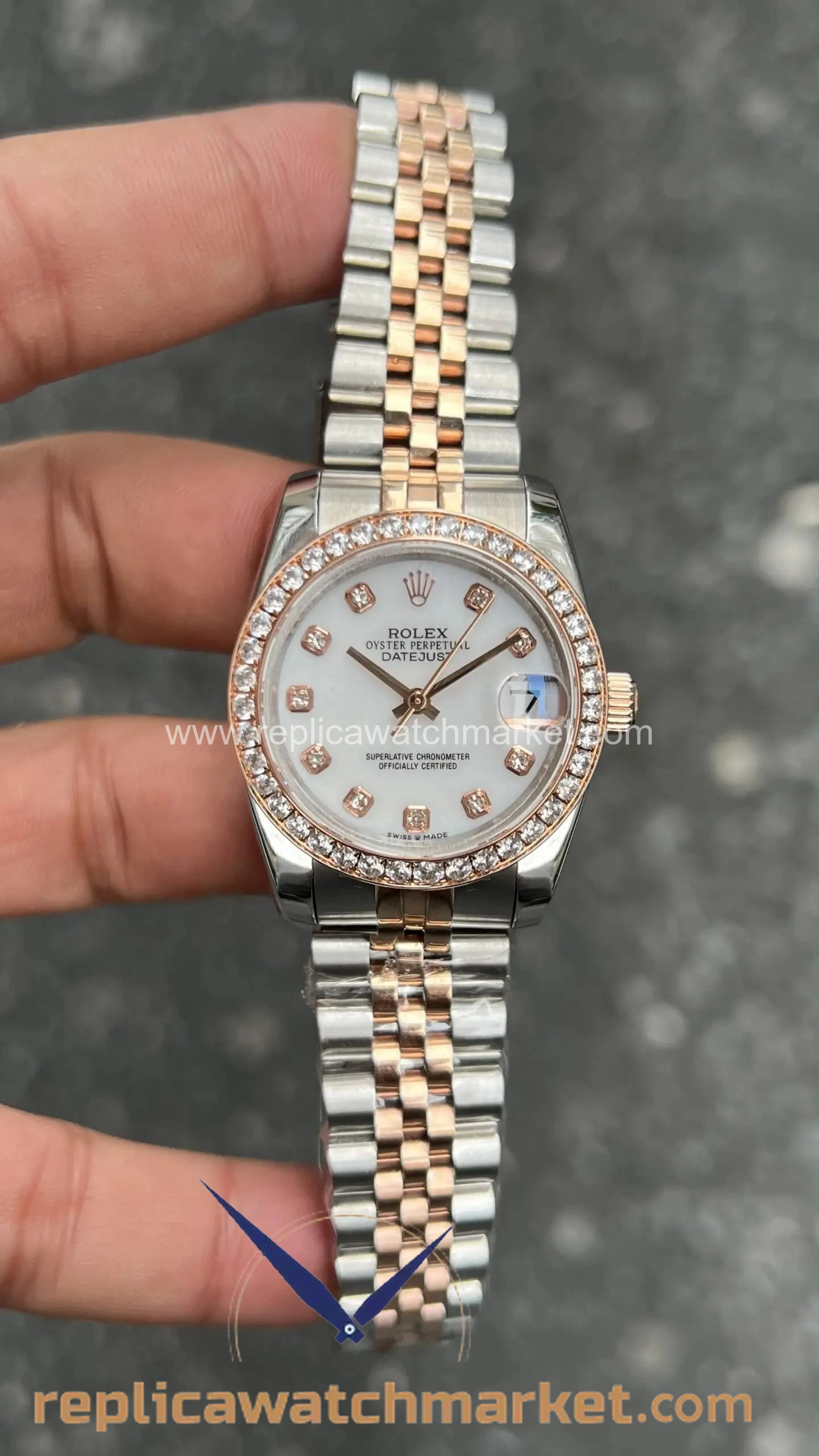 Replica Rolex Datejust 31 mm — Diamond Bezel Stone-White Dial Two-Tone Rose Gold — product view 1