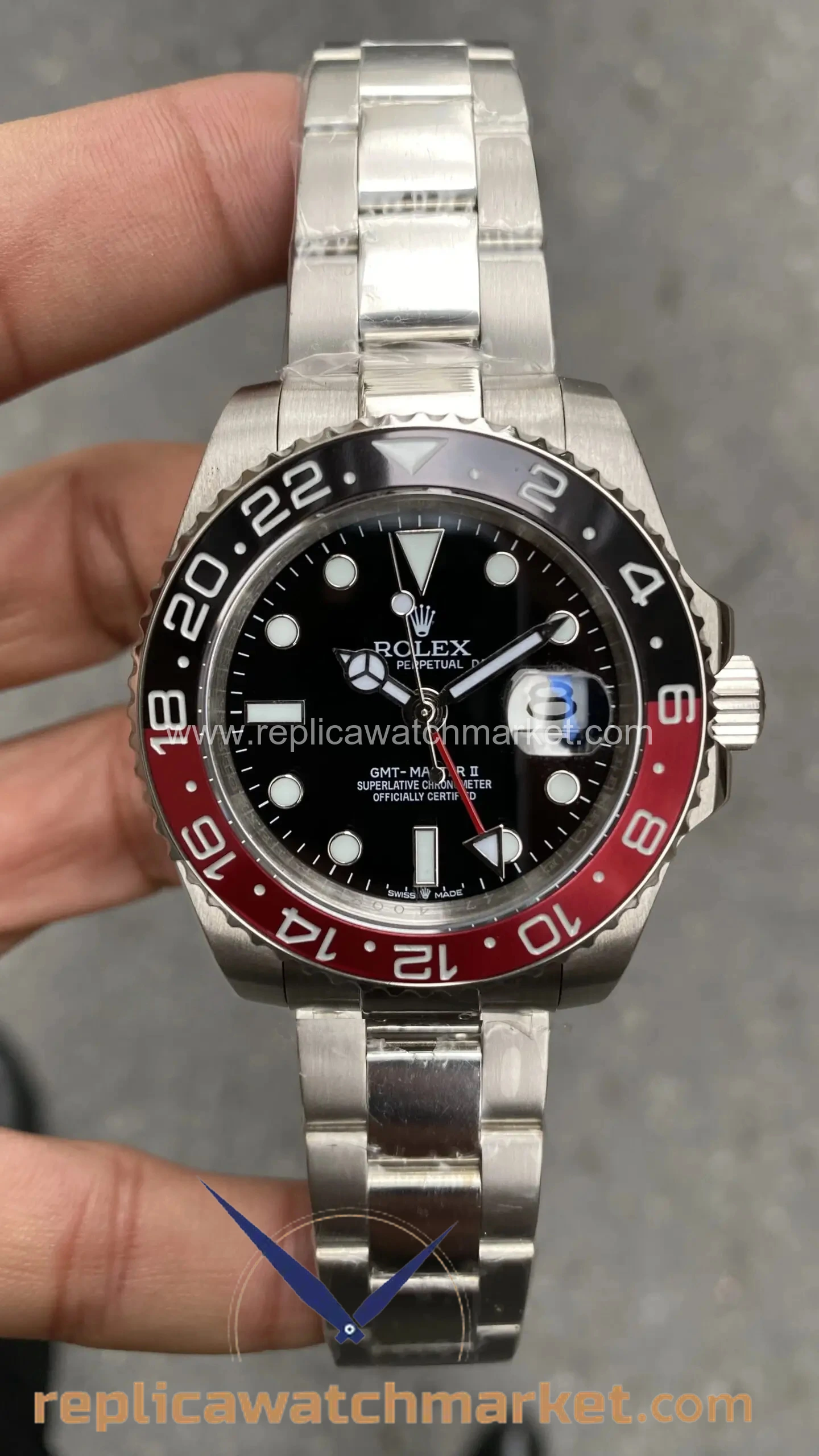 Replica Rolex GMT-Master II 16710 — Black/Red Oyster 40 mm — product view 1