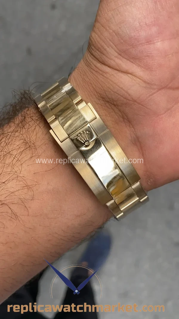 Replica_Rolex_Cosmograph_Daytona_40_mm_116508_Green_Dial_Gold_4 Replica_Rolex_Cosmograph_Daytona_40_mm_116508_Green_Dial_Gold_4