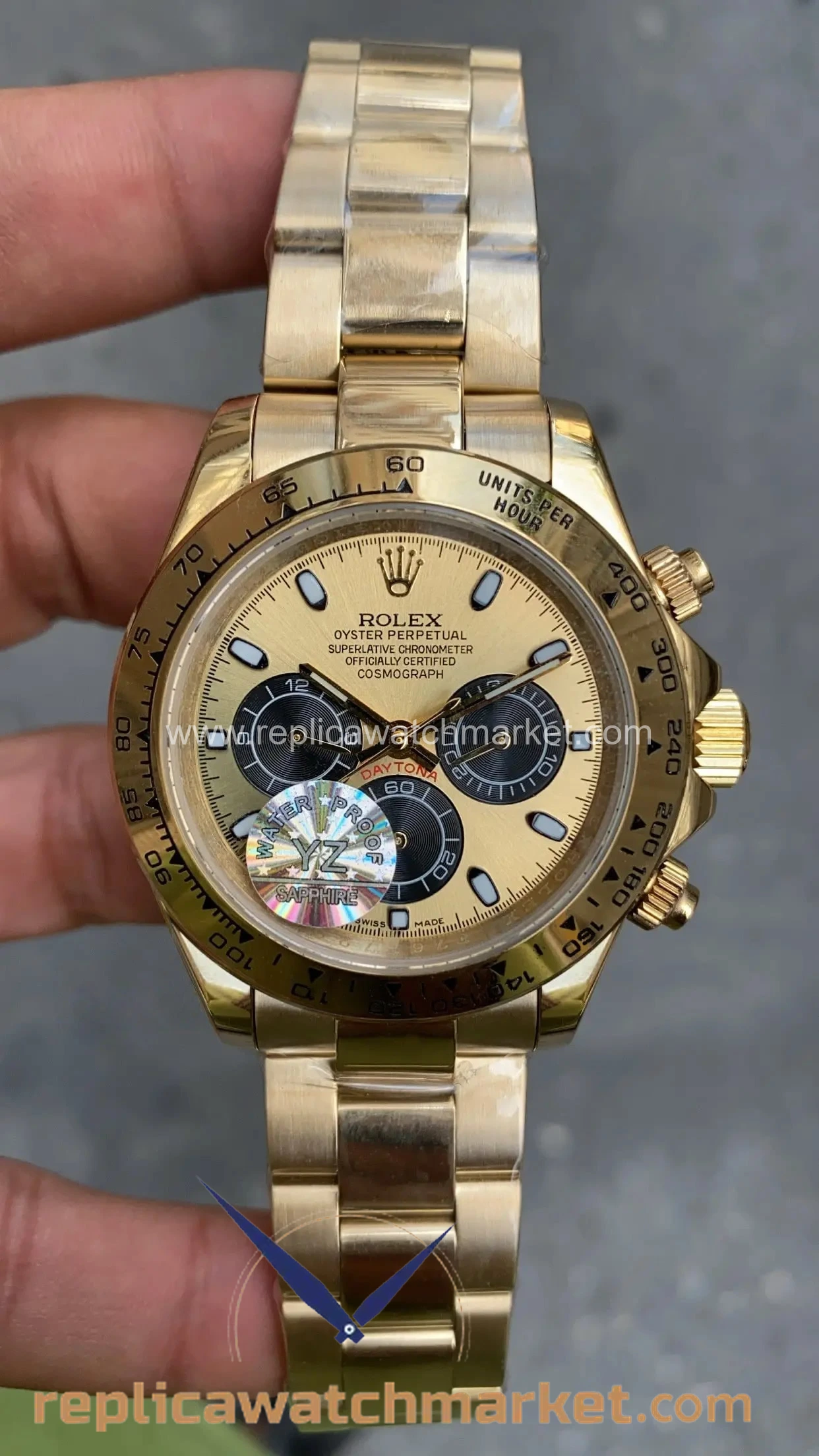Replica Rolex Daytona 116508 — Champagne Dial Gold 40 mm — product view 1