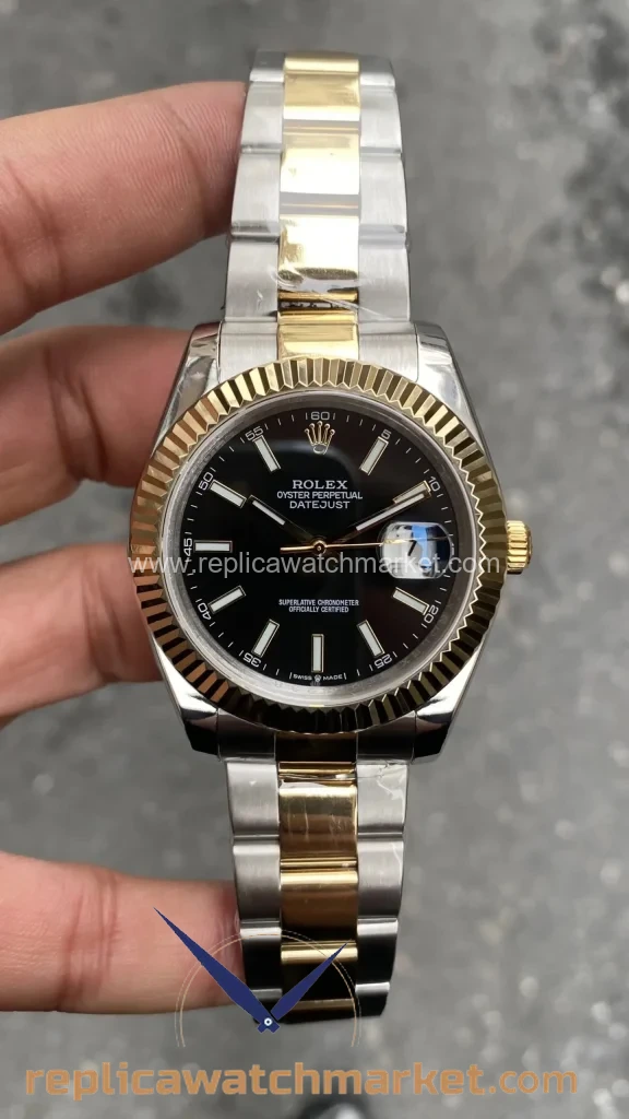 Replica Rolex Datejust 126333 — Black Dial Two-Tone Oyster 41 mm — product view 1