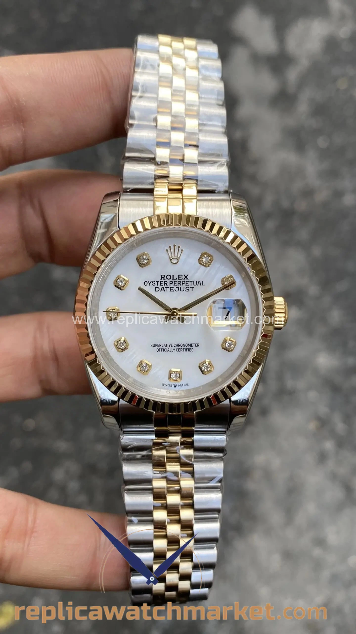 Replica Rolex Datejust 36 mm — Pearl White Stone Dial Two-Tone Yellow Gold Jubilee — product view 1