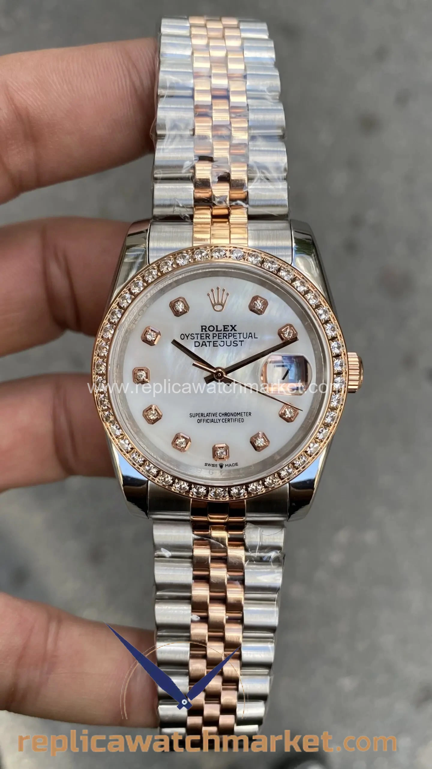 Replica Rolex Datejust 36 mm — White Dial Diamond Bezel Jubilee — product view 1
