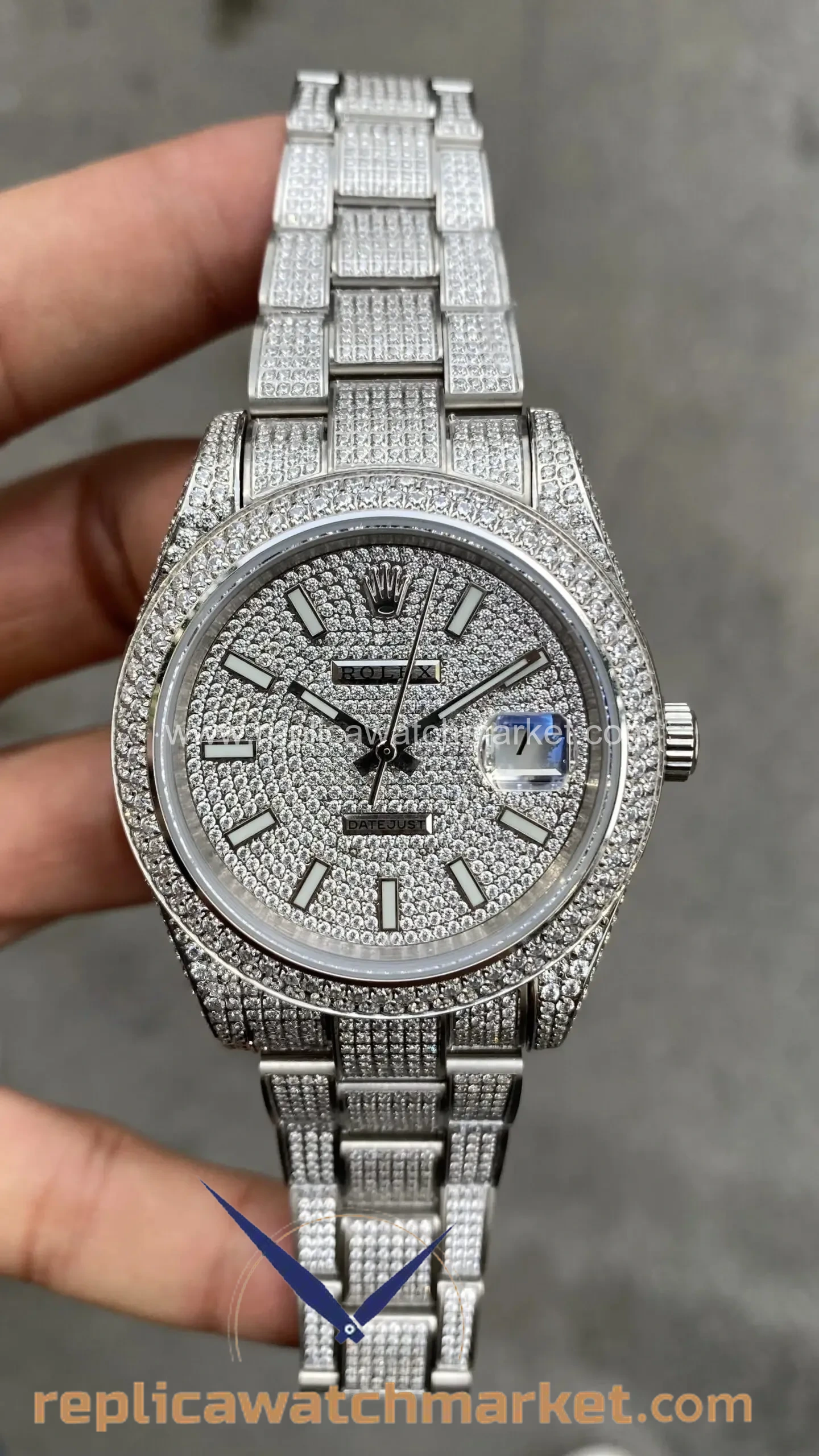Replica Rolex Datejust Ice Out— Diamond Oyster 41 mm — product view 1