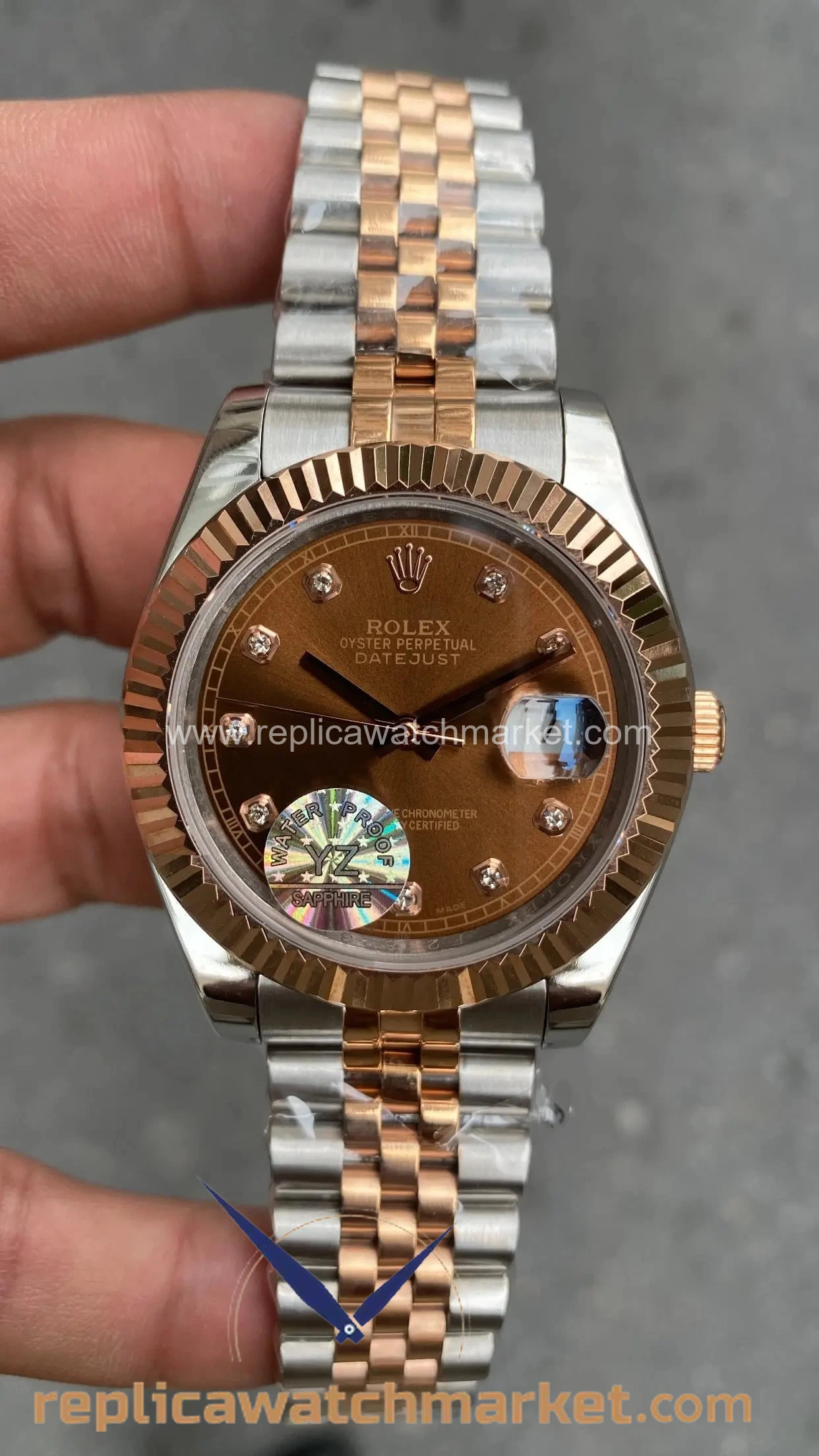 Replica Rolex Datejust 126333 — Diamond Chocolate Dial Two-Tone Rose Jubilee 41 mm — product view 1