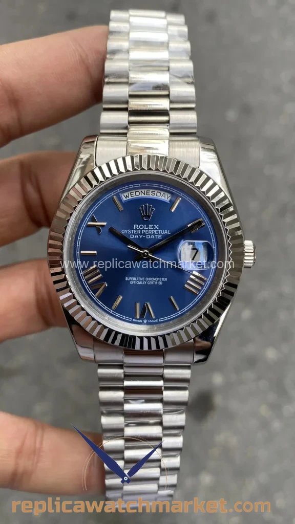 Replica Rolex Day-Date 228235 — Blue Dial Silver 40 mm — product view 1