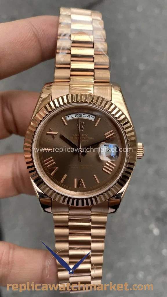 Replica Rolex Day-Date 228235 — Chocolate Rose 40 mm — product view 1