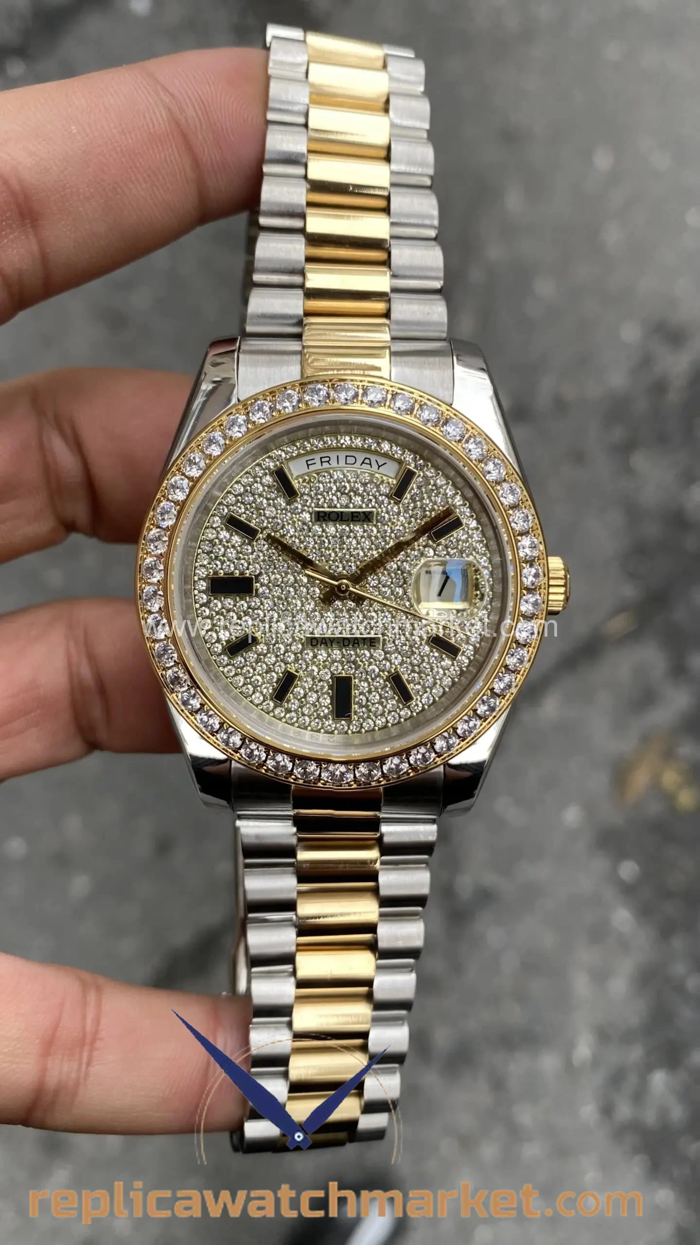 Replica Rolex Day-Date 228239 — Diamond Two-Tone Gold 40 mm — product view 1