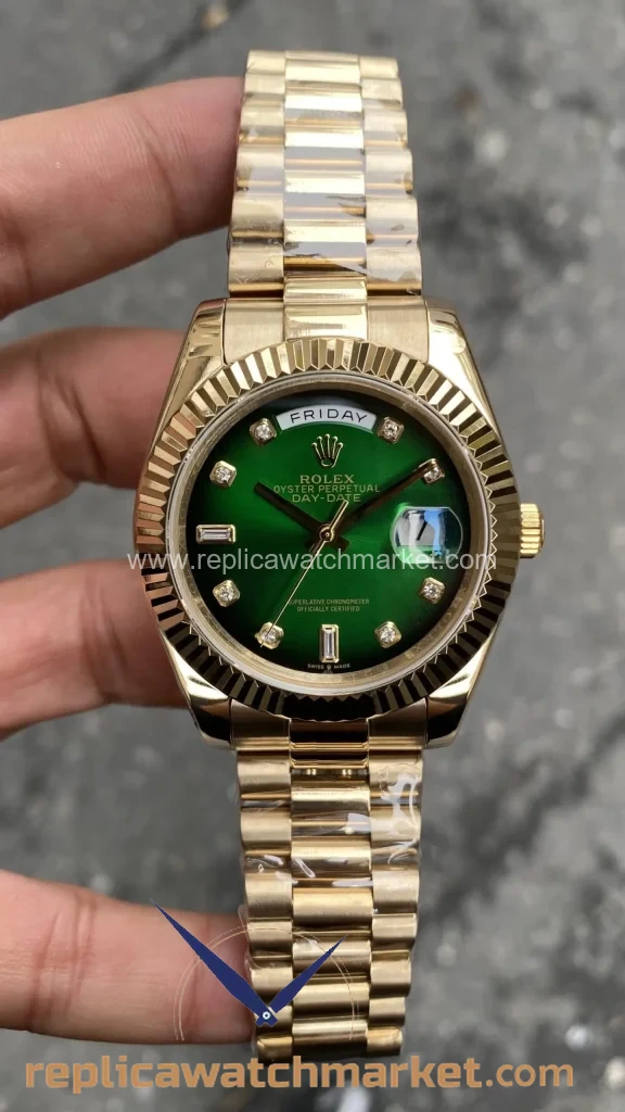 Replica Rolex Day-Date 128238 — Green Diamond Dial Yellow Gold 40 mm — product view 1