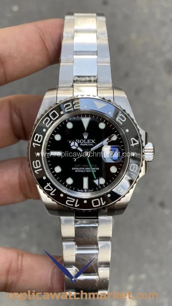 Replica Rolex GMT-Master II 116710LN — Black Oyster 40 mm — product view 1