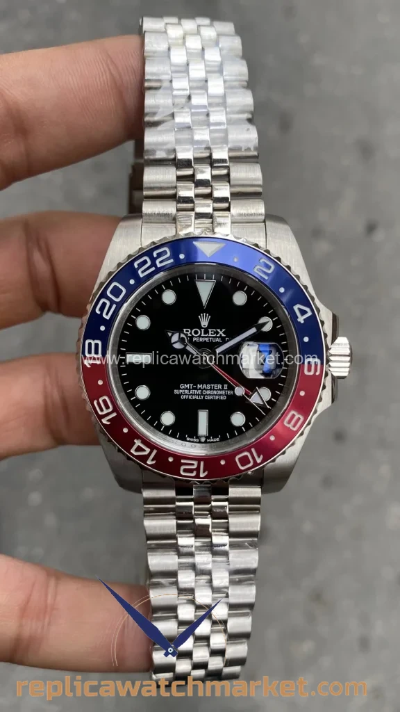 Replica Rolex GMT-Master II 126710BLNO — Pepsi Jubilee 40 mm — product view 1