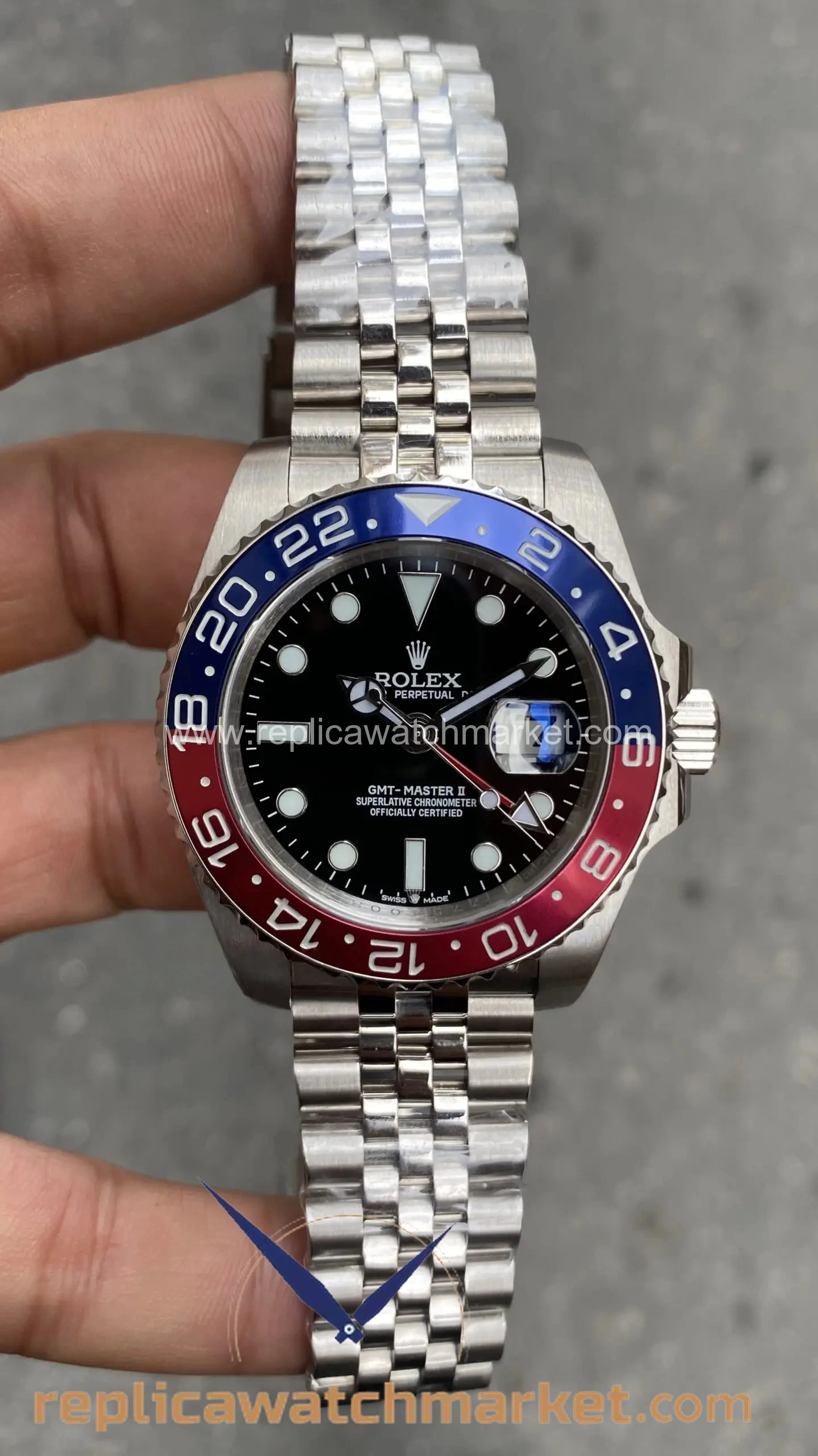 Replica Rolex GMT-Master II 126710BLNO — Pepsi Jubilee 40 mm — product view 1