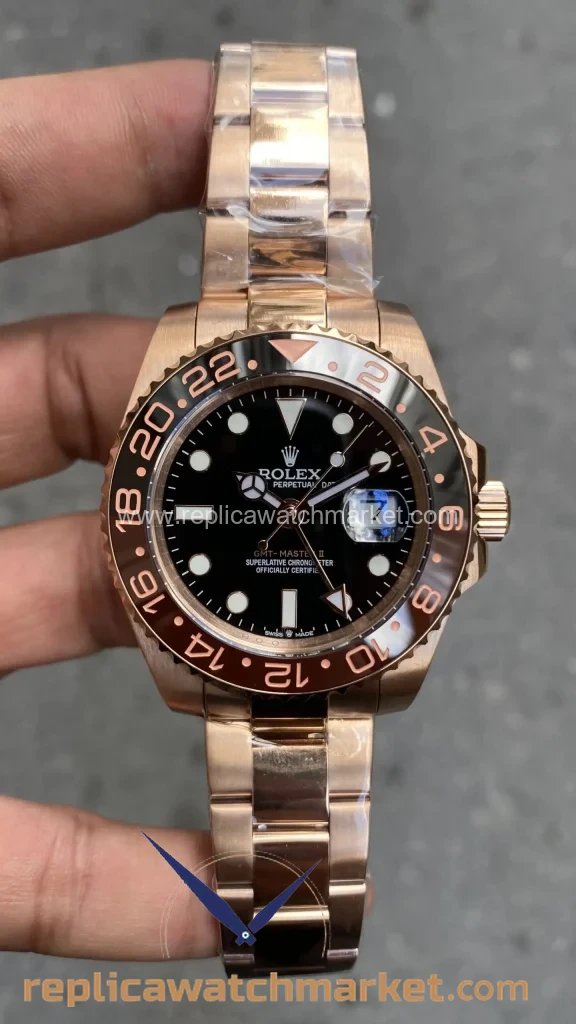 Replica Rolex GMT-Master II 126715CHNR — Root Beer Everose Oyster 40 mm — product view 1