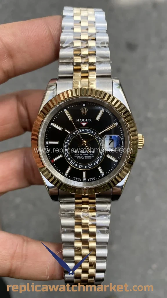 Replica Rolex Sky-Dweller 326933 — Black Dial Jubilee Two-Tone Gold 42 mm — product view 1