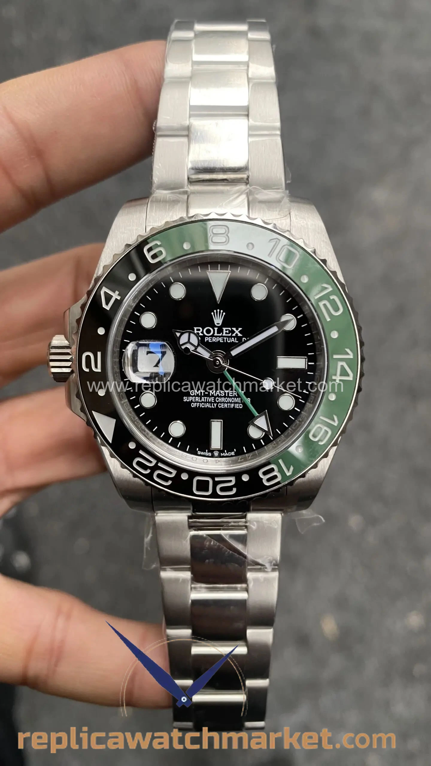 Replica Rolex GMT-Master II 126720 — Sprite Oyster 40 mm — product view 1