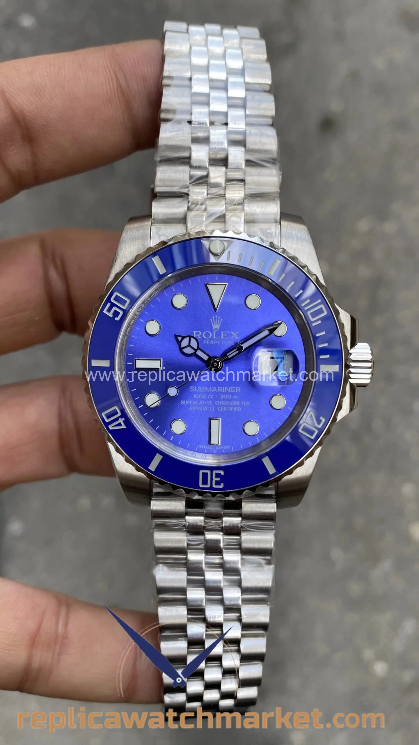 Replica Rolex Submariner 116619LB “Smurf” — Blue Dial Steel Jubilee 41 mm — product view 1