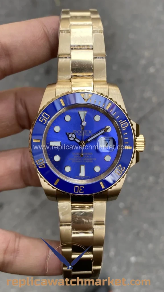 Replica Rolex Submariner 126618LB — Blue Dial Full Gold Oyster 41 mm — product view 1