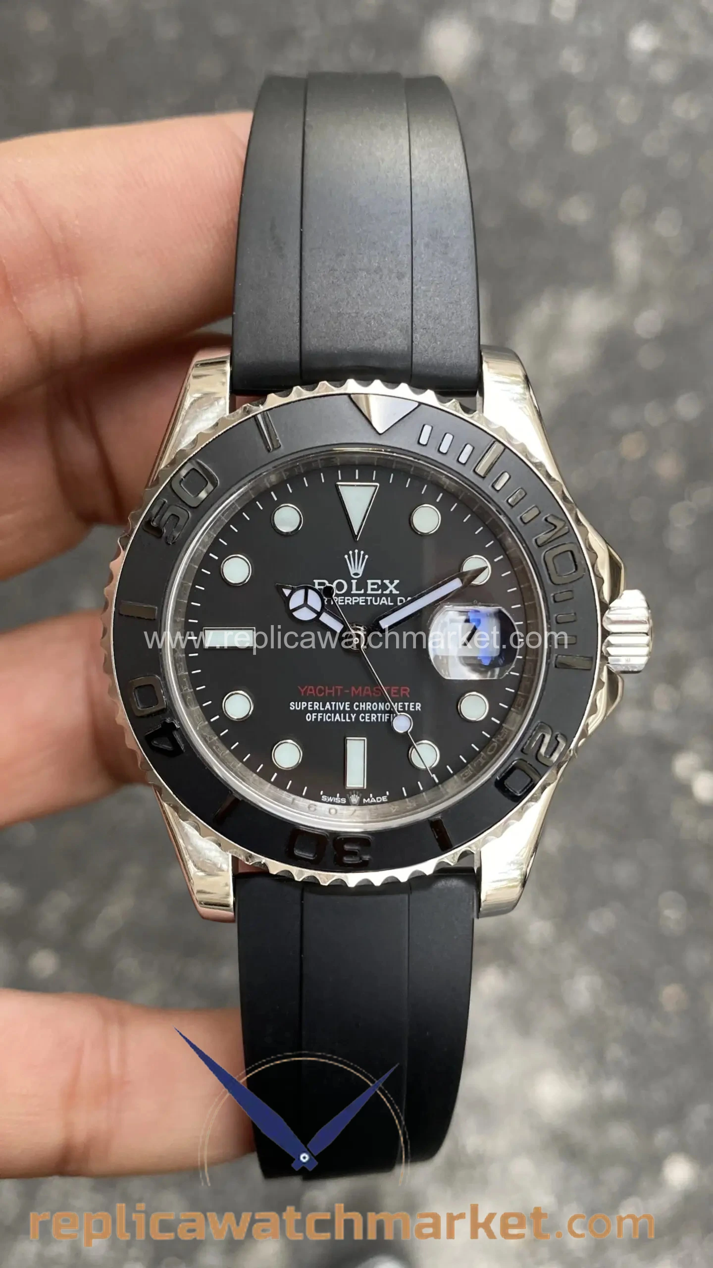 Replica Rolex Yacht-Master 226659 — Rubber Oysterflex Black Dial Steel Case 42 mm — product view 1