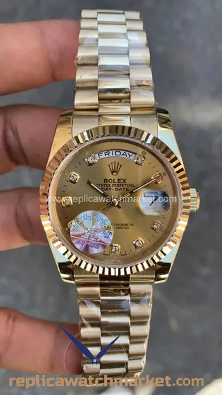 Replika Rolex Day-Date 36 mm — Altın Taşlı Kadran Altın President — ürün görünümü 1