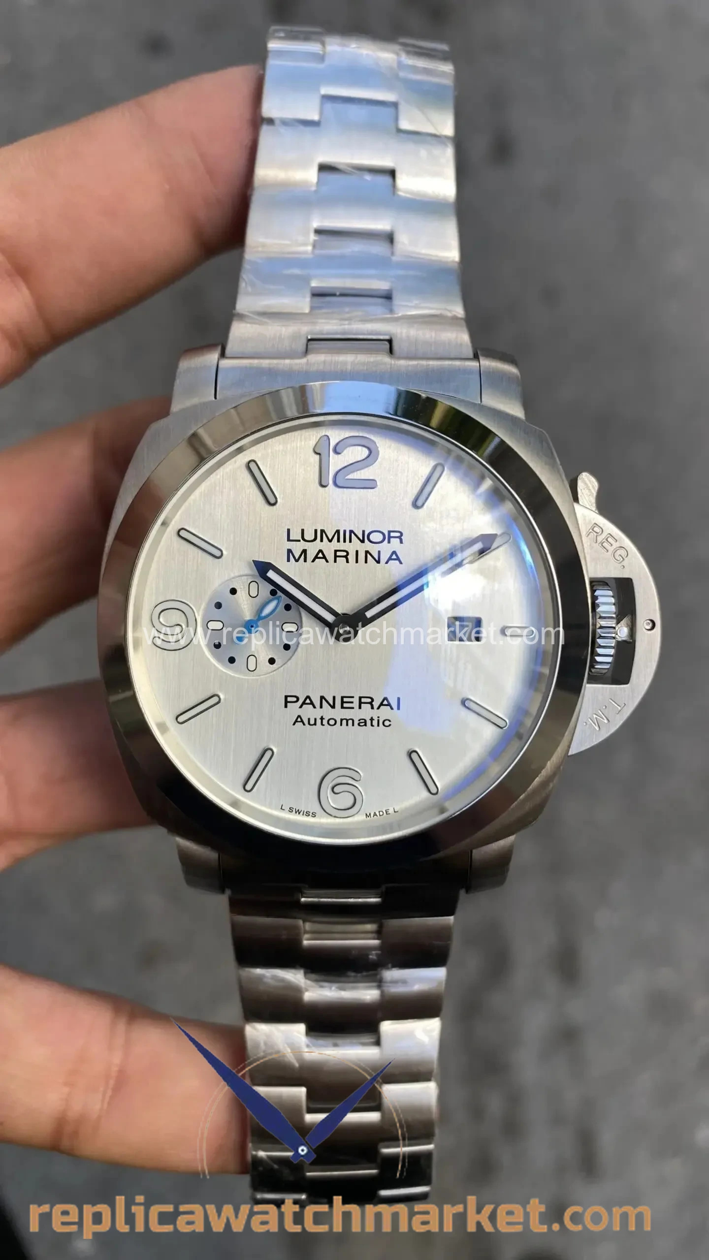 Replica Panerai Luminor Marina 1950 Ref. PAM01564 White Dial Steel Bracelet 48 mm — product view 1