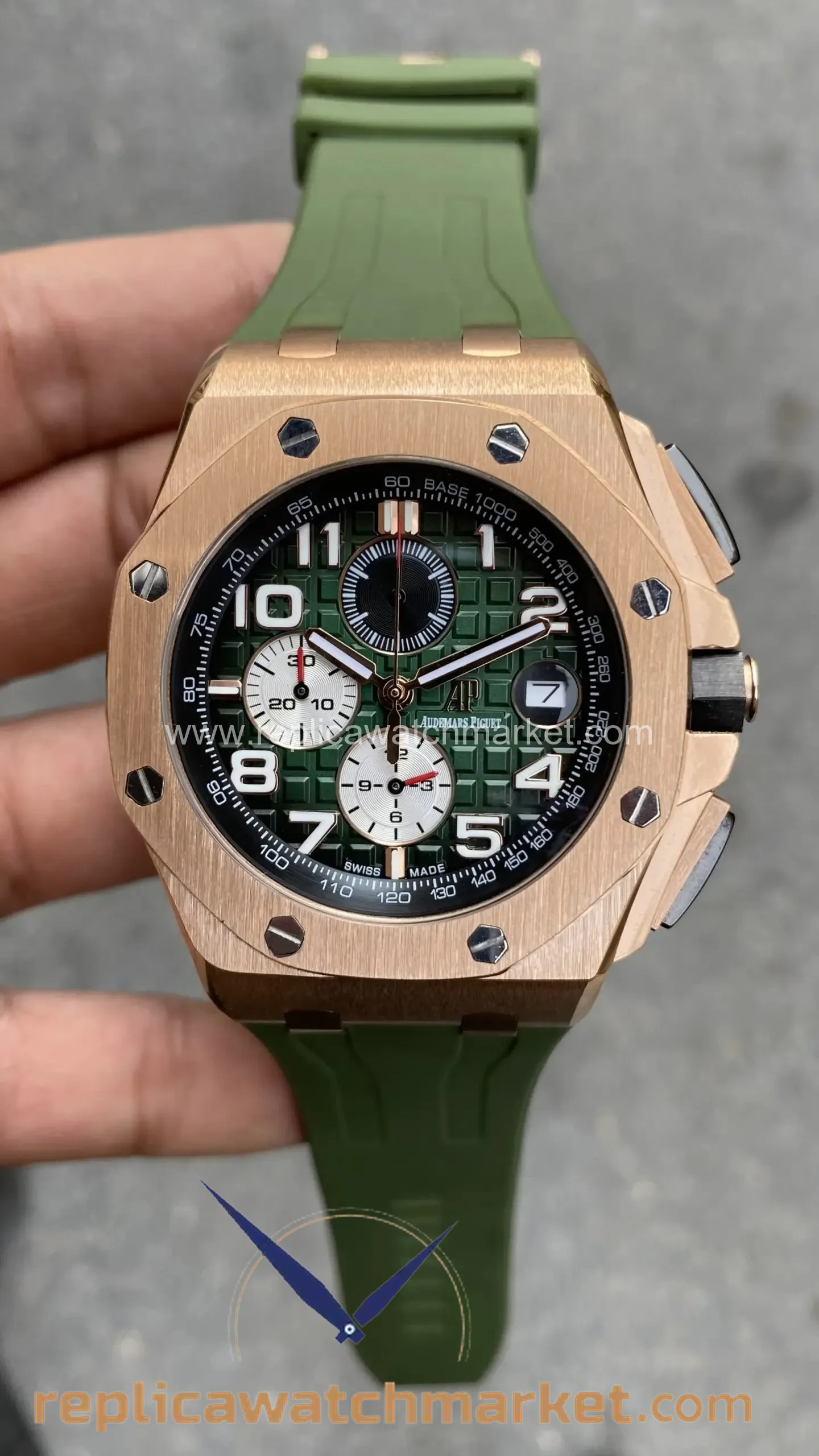 Replica Audemars Piguet Royal Oak Offshore Chronograph APOS007 — Green Dial Rose Gold Case 43 mm — product view 1