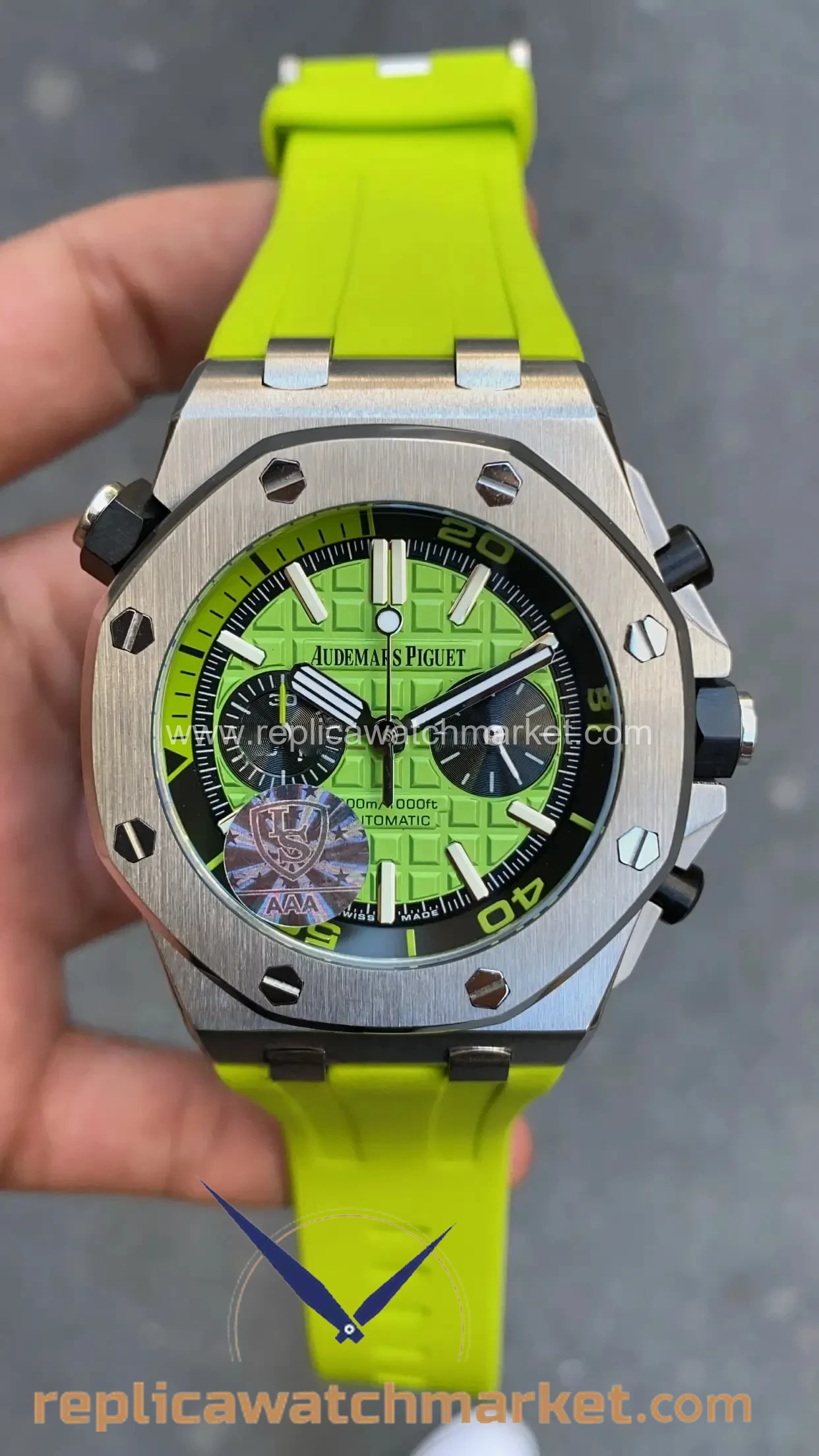 Replica Audemars Piguet Royal Oak Offshore Diver Chronograph 26703ST — Lime Green Dial Steel Case 42 mm — product view 1