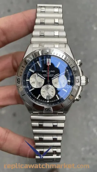 Replika Breitling Chronomat B01 — Siyah kadran 42 mm — ürün görünümü 1