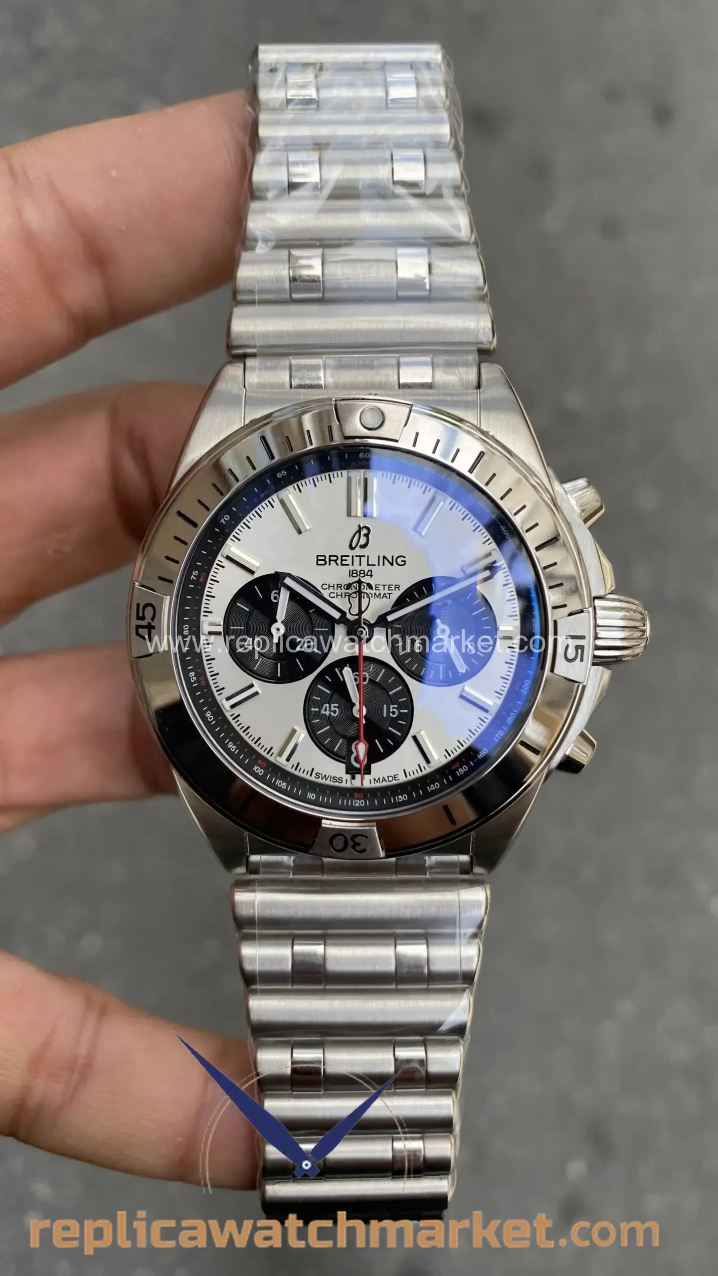 Replica Breitling Chronomat B01 — Panda White Black Dial 42 mm — product view 1