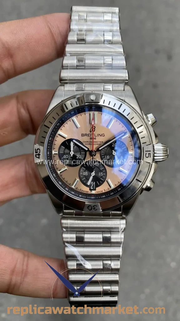 Replica Breitling Chronomat B01 — Salmon Dial 42 mm — product view 1