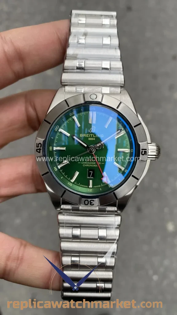 Replica Breitling Chronomat GMT — Green Dial 42 mm — product view 1