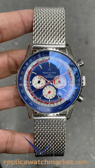 Replika Breitling Navitimer Pan Am Edition — 43 mm — ürün görünümü 1