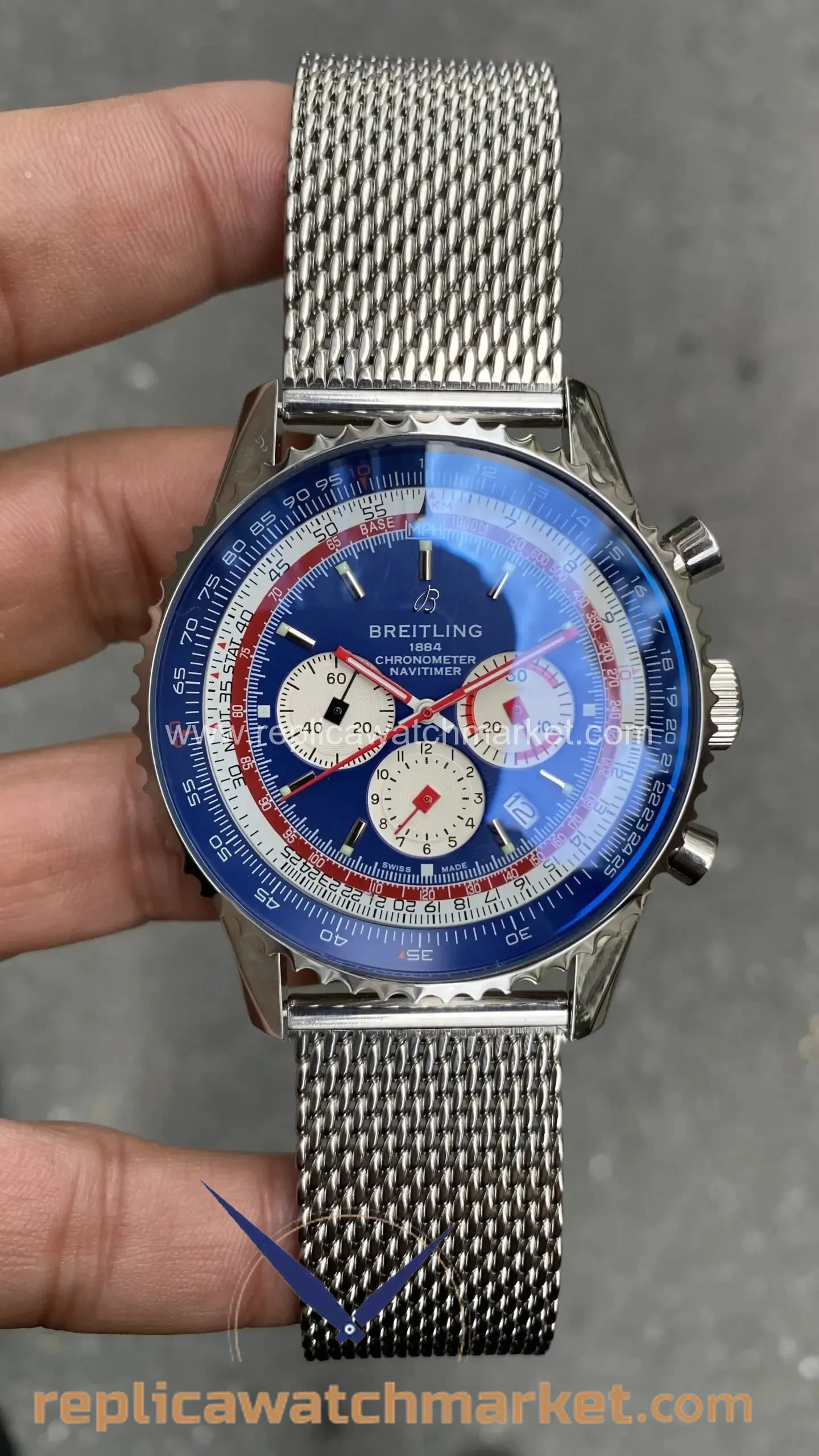 Replica Breitling Navitimer Pan Am Edition — 43 mm — product view 1