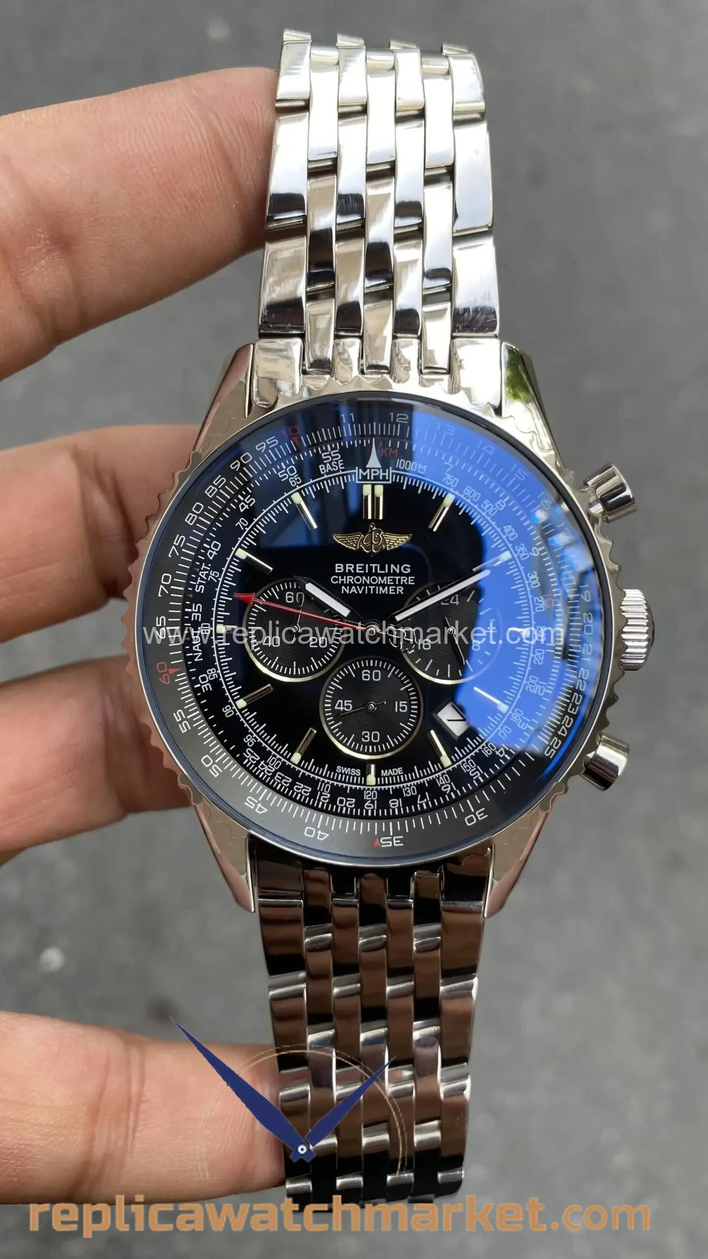 Replica Breitling Navitimer — Steel Case All Black Dial Steel Bracelet 43 mm — product view 1