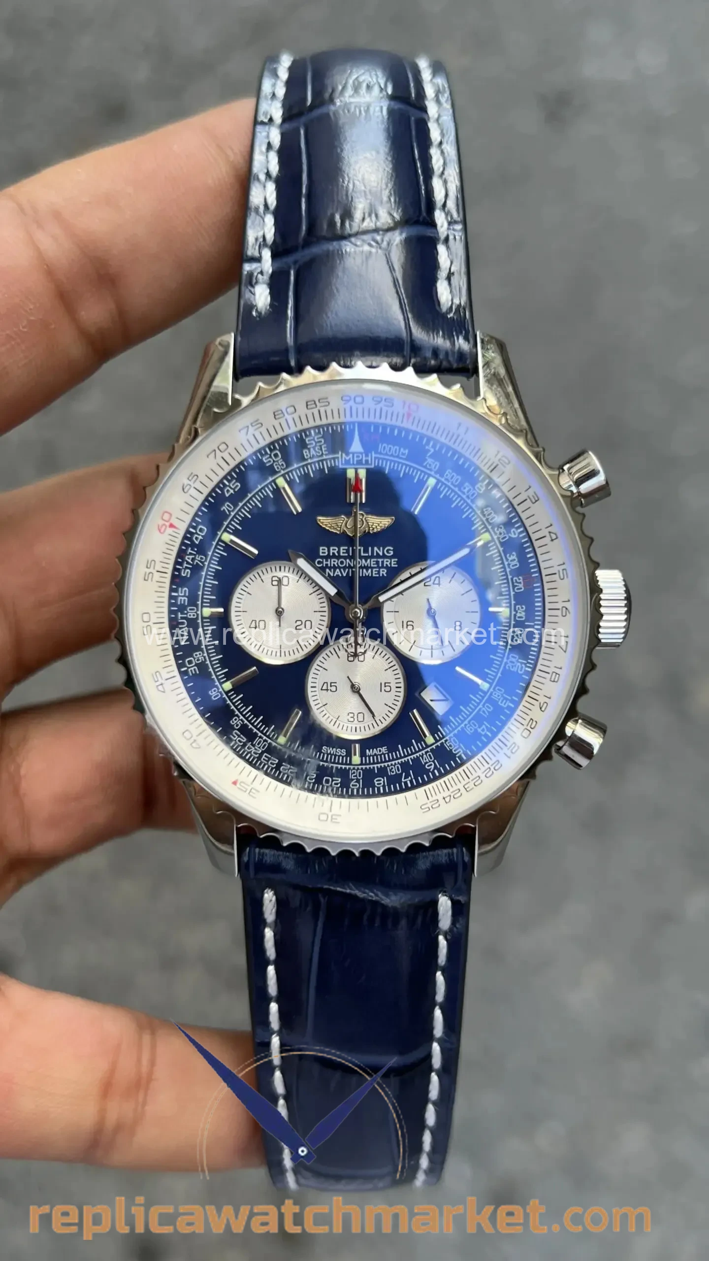 Replica Breitling Navitimer — Steel Case Blue Dial Blue Leather 43 mm — product view 1