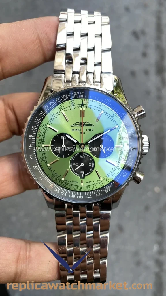 Replica Breitling Navitimer — Steel Case Green Dial Steel Bracelet 43 mm — product view 1