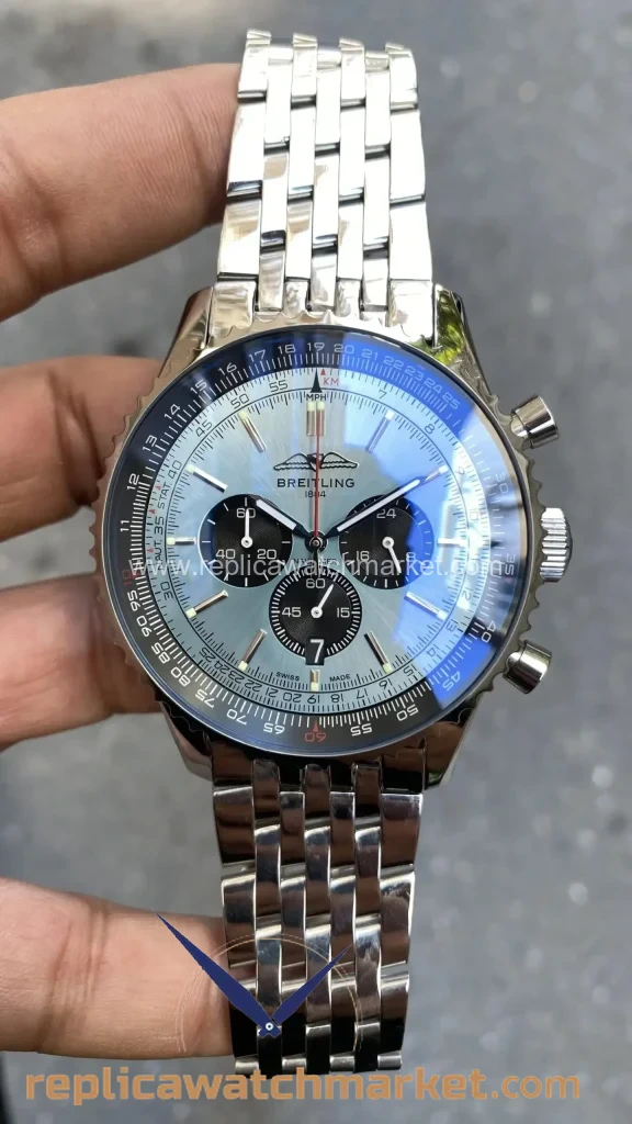 Replica Breitling Navitimer — Steel Case Turquoise Dial Steel Bracelet 43 mm — product view 1