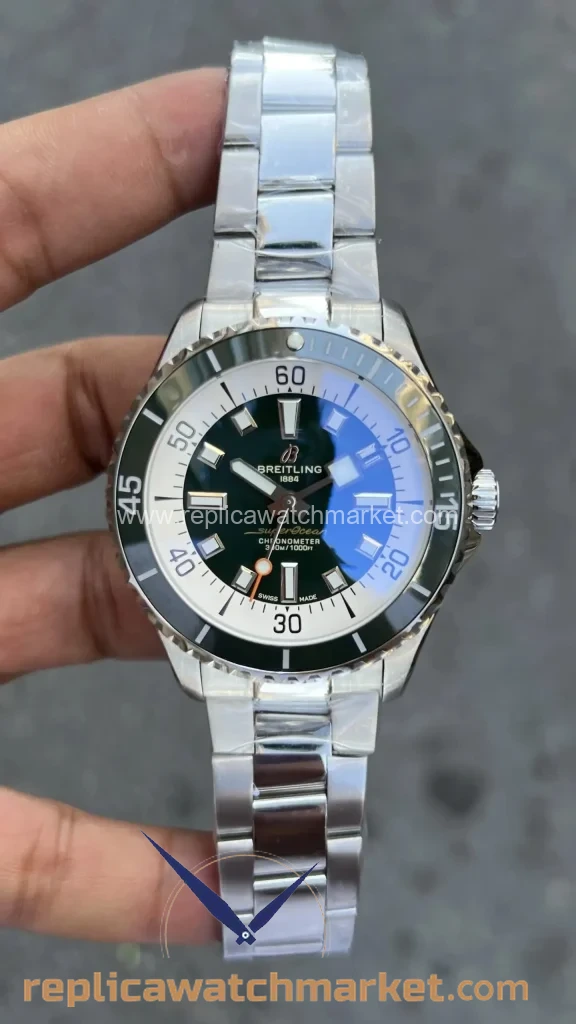 Replica Breitling New Superocean Automatic Green Dial 44 mm — product view 1