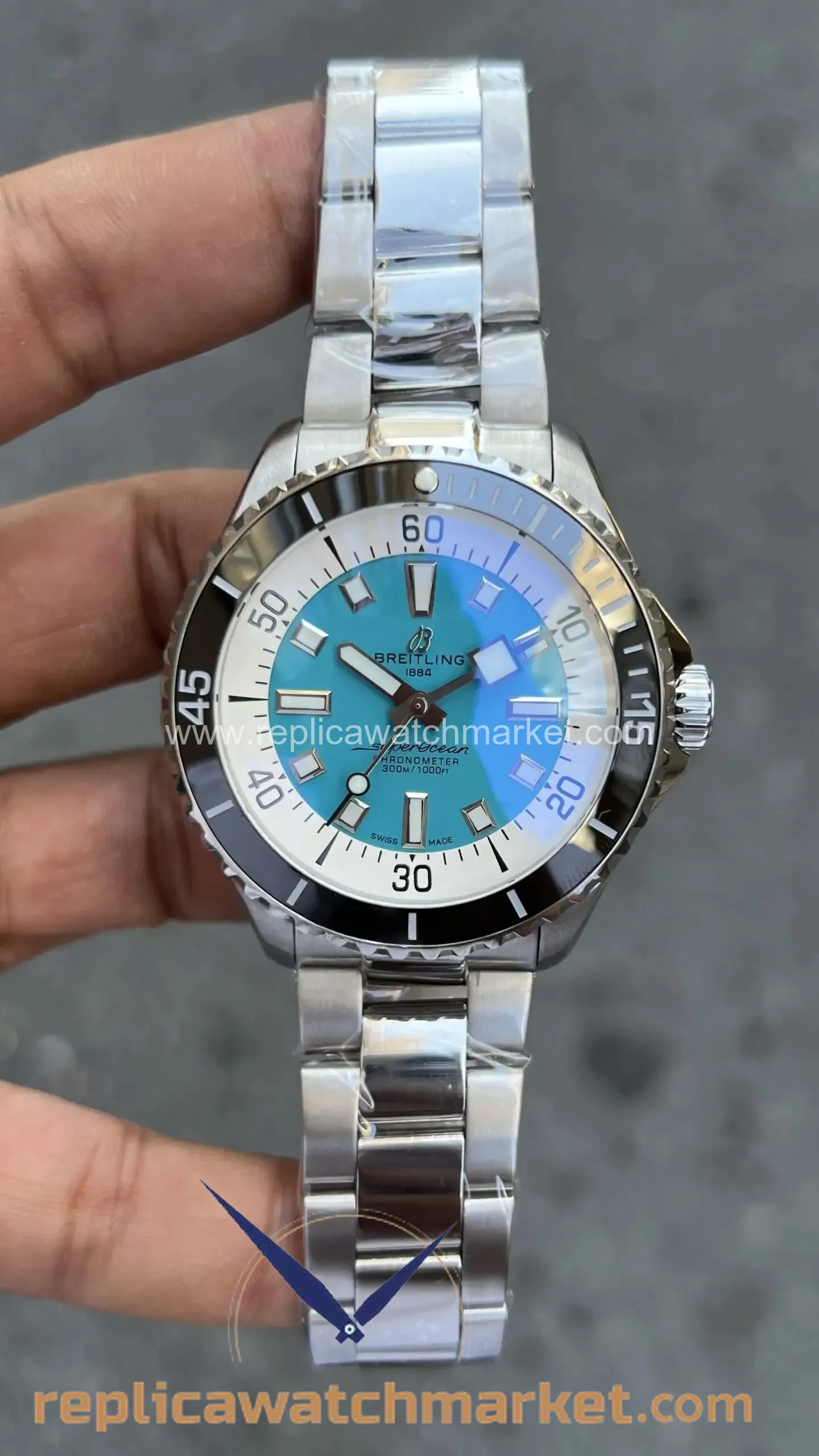 Replica Breitling New Superocean Automatic Turquoise Dial 44 mm — product view 1
