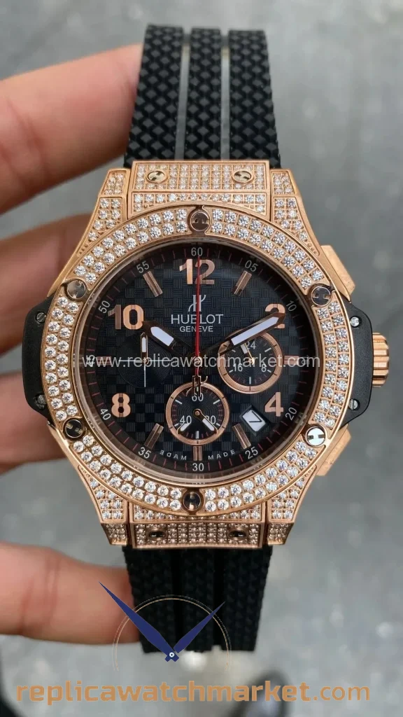 Replica Hublot Big Bang Tuiga 1909 Full Diamond Rose Case Dial 41 mm — product view 1