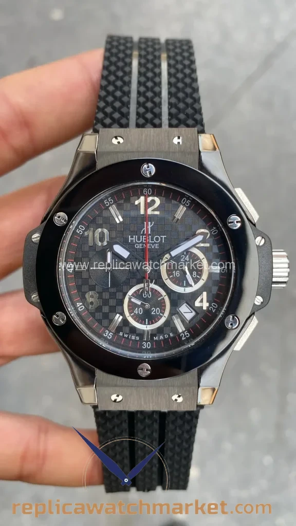 Replica Hublot Big Bang Tuiga 1909 PVD Case Black Ceramic Black Dial 41 mm — product view 1