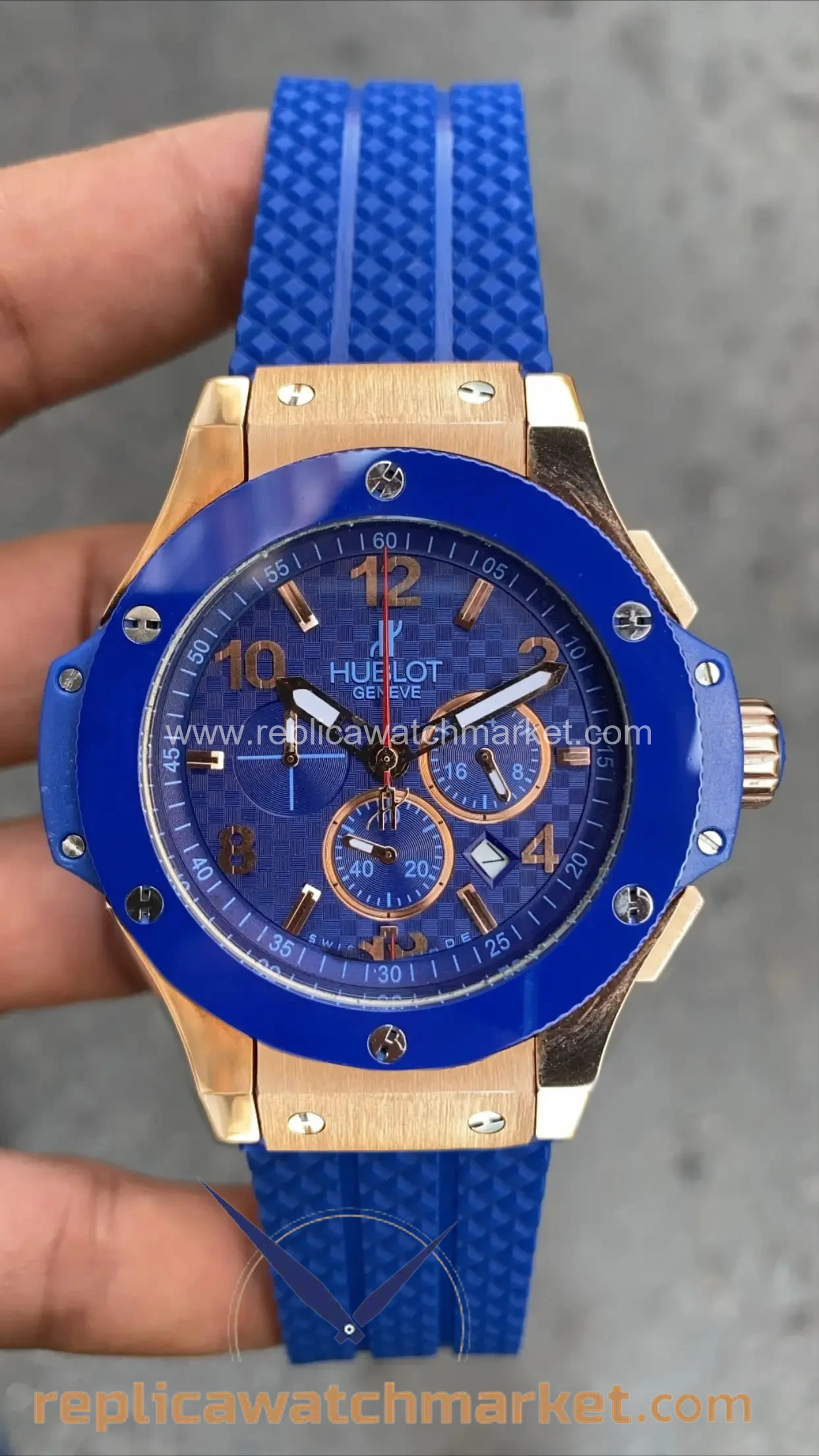 Replica Hublot Big Bang Tuiga 1909 Rose Case Blue Dial 41 mm — product view 1