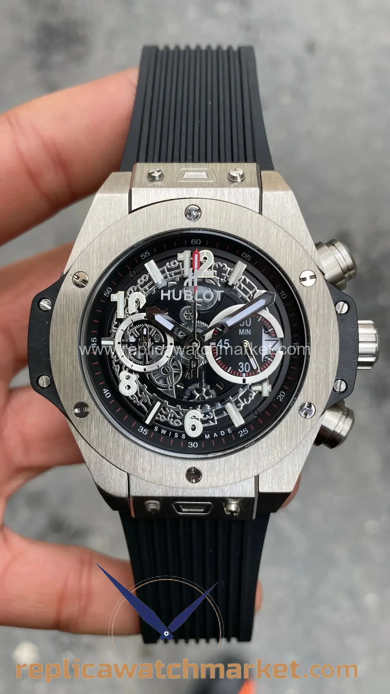 Replica Hublot Big Bang Unico King 411 NX Classic Black Rubber Steel Case 45 mm — product view 1