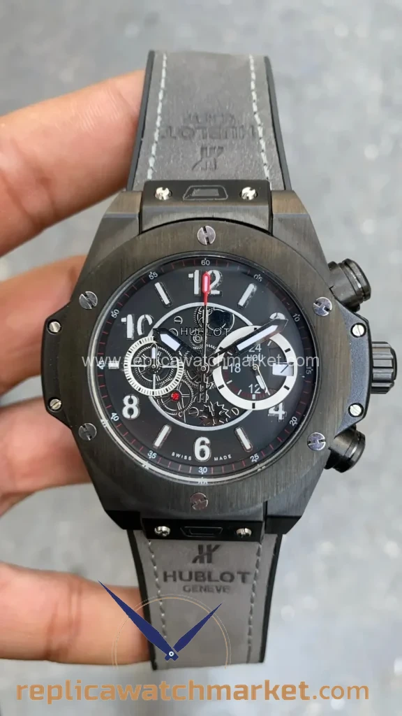 Replica Hublot Big Bang Unico King Grey Rubber Black PVD Case 45 mm — product view 1