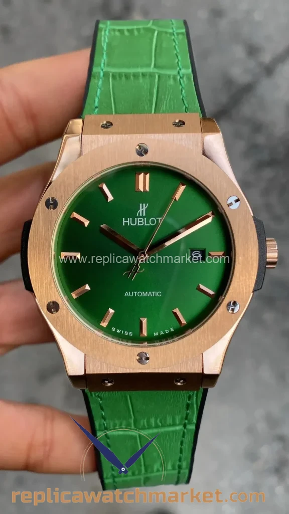 Replica Hublot Classic Fusion Automatic Vendome Green Dial Green Rubber Rose Case 42 mm — product view 1