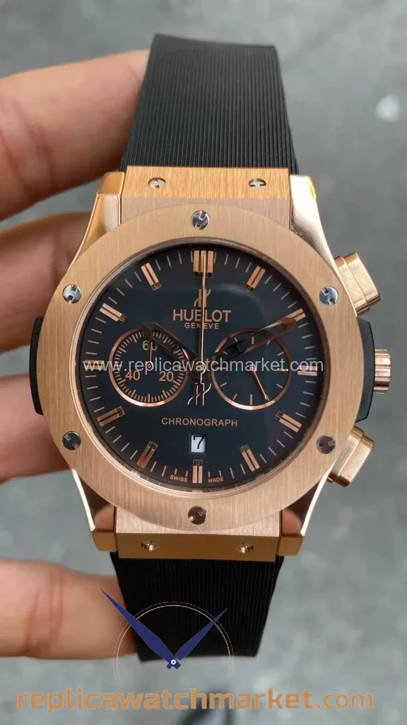 Replica Hublot Classic Fusion Chronograph Full Rose Case Black Dial Black Rubber 41 mm — product view 1