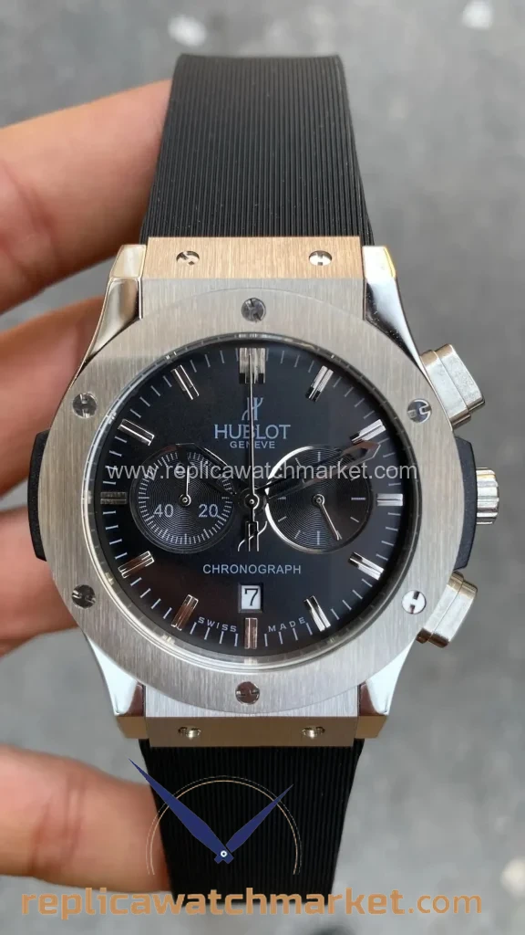 Replica Hublot Classic Fusion Chronograph Steel Case Black Dial Black Rubber 41 mm — product view 1
