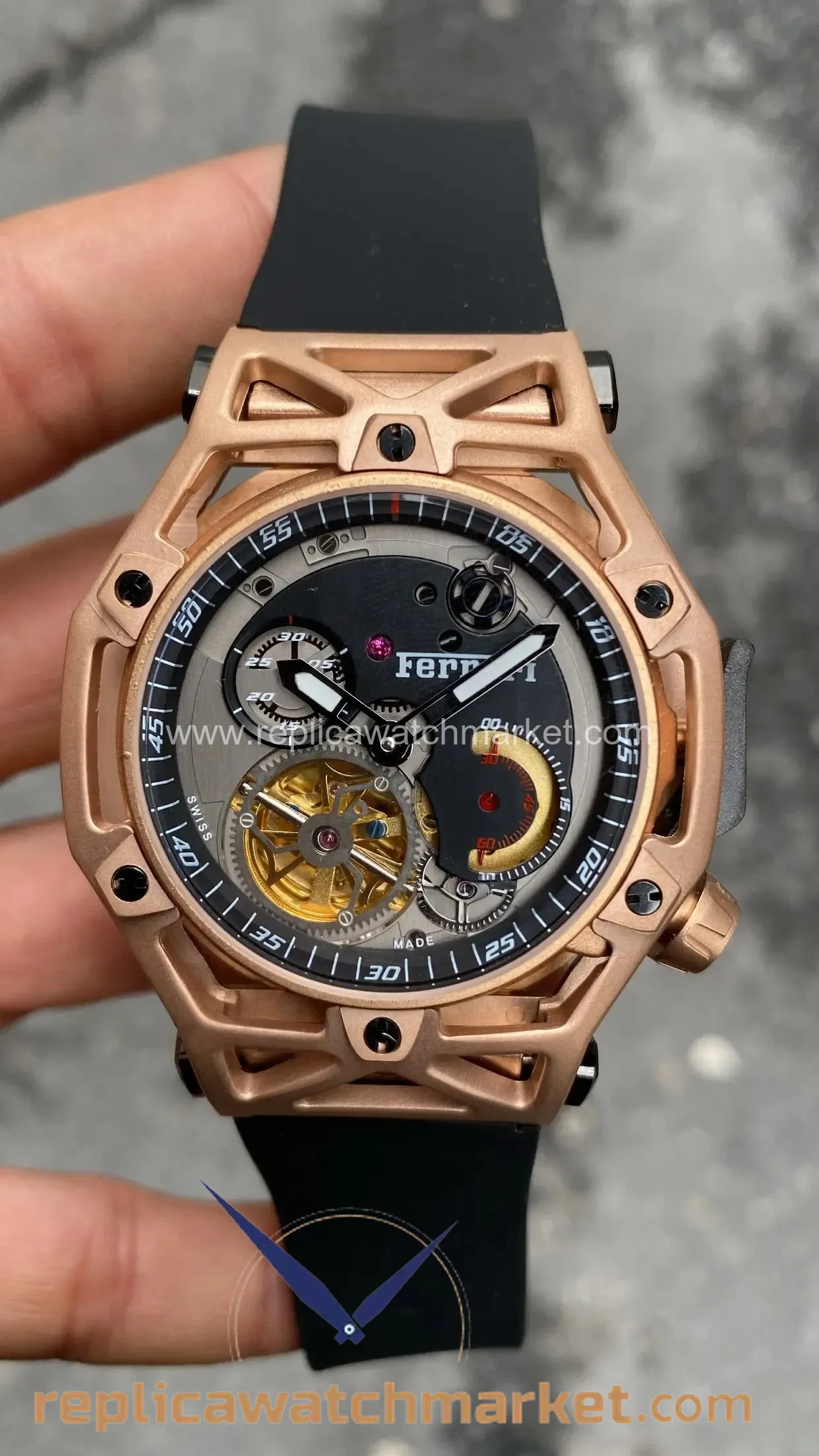 Replica Hublot Ferrari Techframe Tourbillon Rose Case 43 mm — product view 1