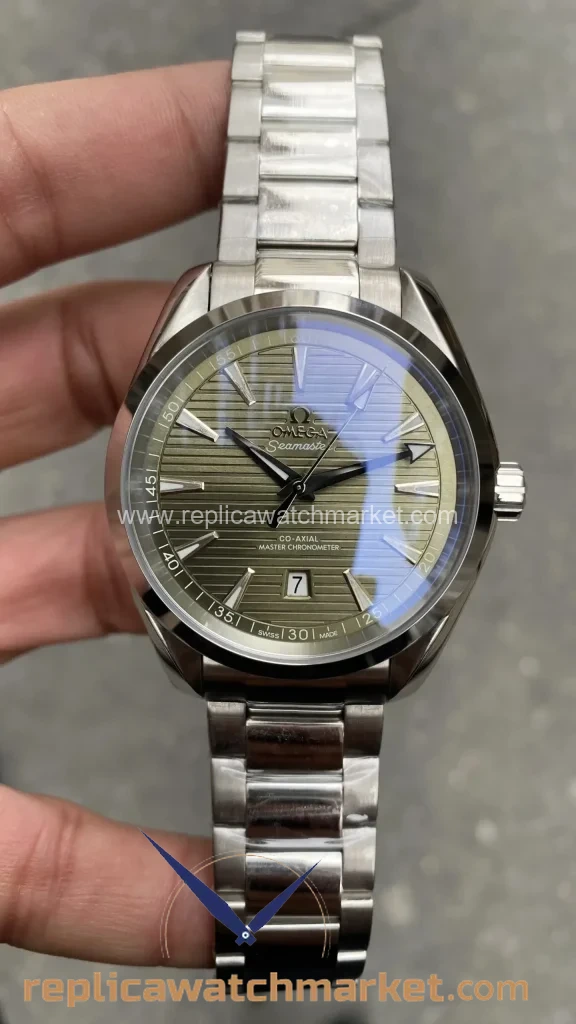 Replica Omega Seamaster Aqua Terra Green Dial Steel Case 41 mm — product view 1