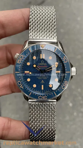 Replika Omega Seamaster Diver 300M James Bond No Time No Die Mavi Kadran 42 mm — ürün görünümü 1